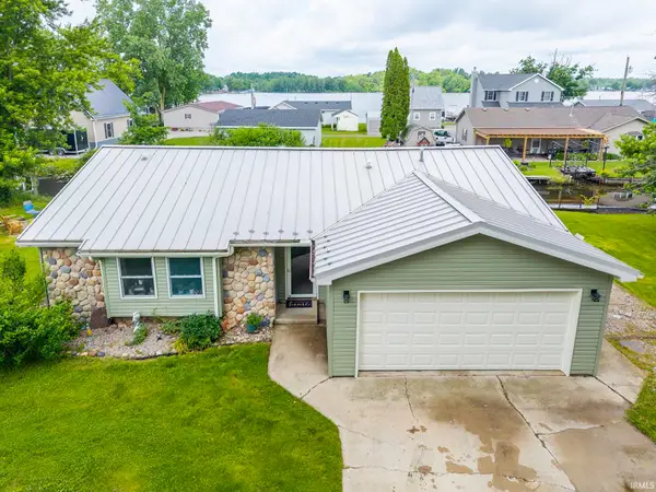 1555 E 770 S, Wolcottville, IN 46795