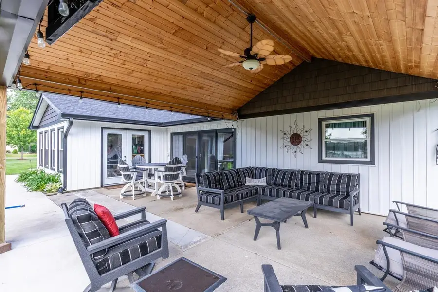 15 Lane 880 Snow Lk, Fremont, IN 46737 - #3