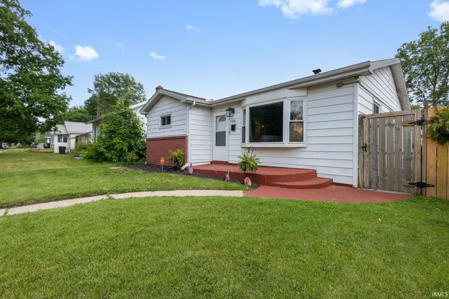 1606 E Fox Street, South Bend, IN 46613 - #2