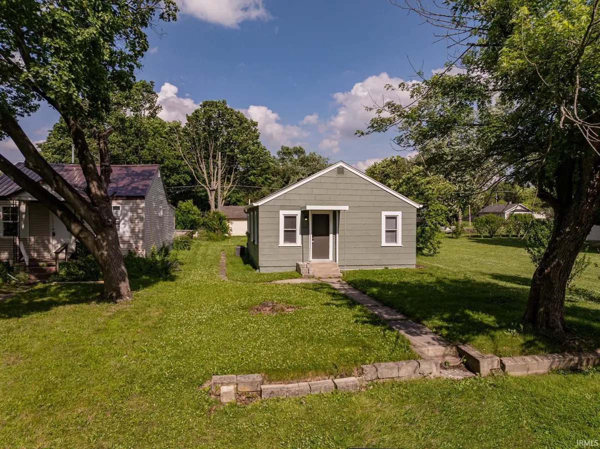 2104 S Biltmore Ave, Muncie, IN 47302 - #1