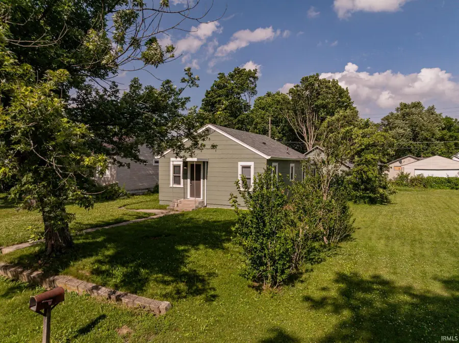 2104 S Biltmore Ave, Muncie, IN 47302 - #3