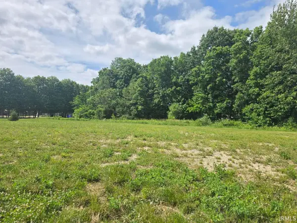 801 Knights Crossing, Kendallville, IN 46755