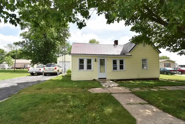 305 S Chestnut Street, Earl Park, IN 47944