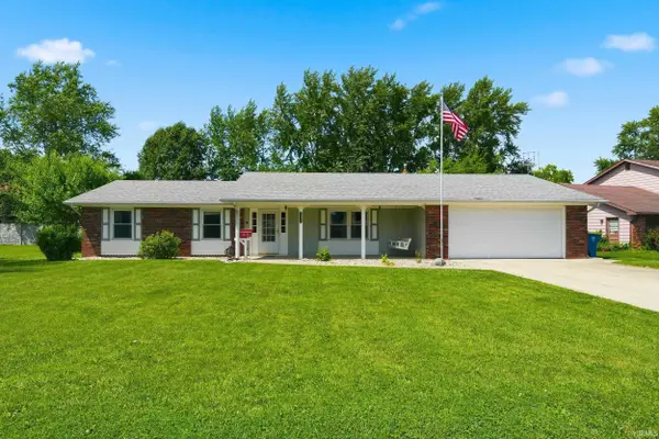 704 Brentwood Circle, Auburn, IN 46706