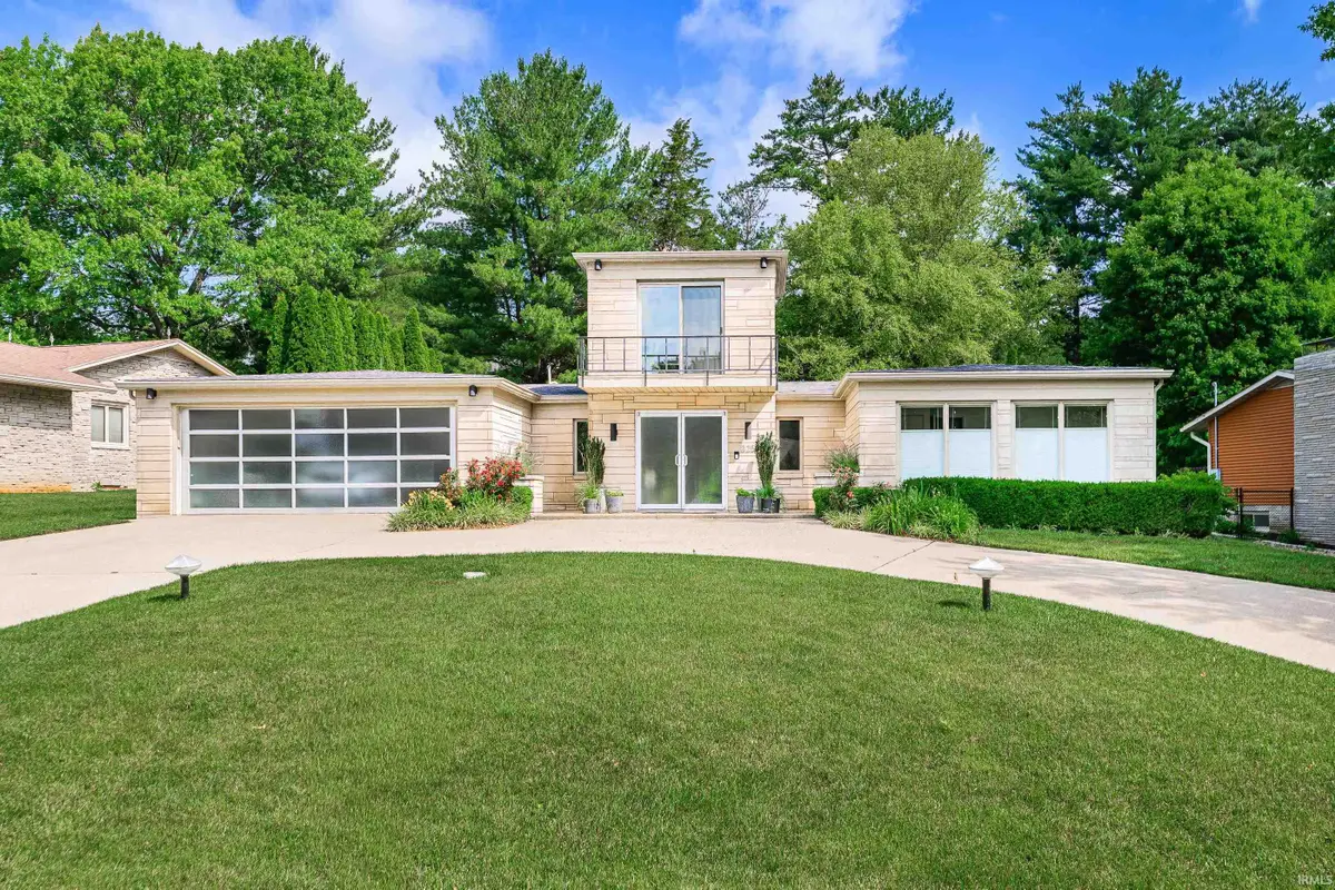 325 E Clover Lane, Bloomington, IN 47408 - #1