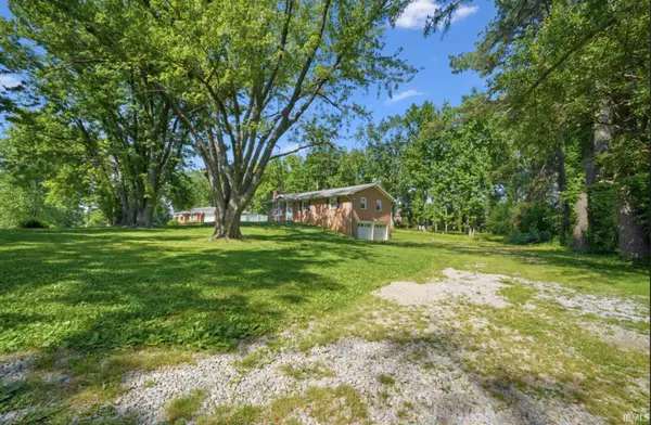 3300 Maple Lane, Newburgh, IN 47630