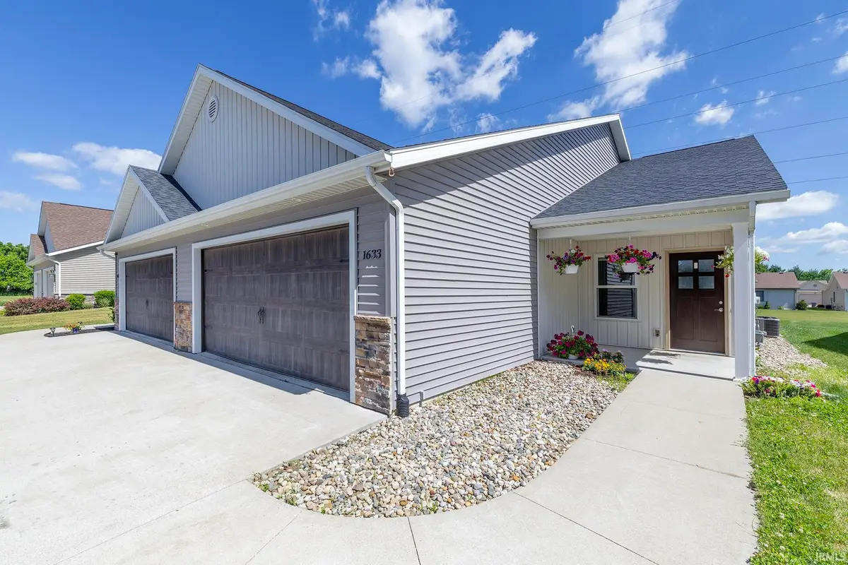 1633 Clover Creek Lane, Goshen, IN 46526 - #1