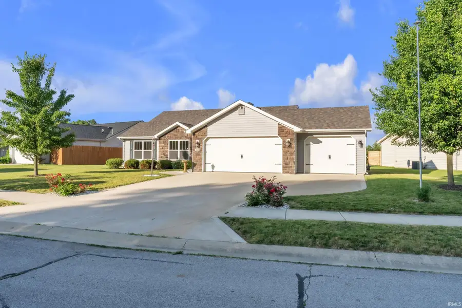 312 Mcintosh Avenue, Kendallville, IN 46755 - #2