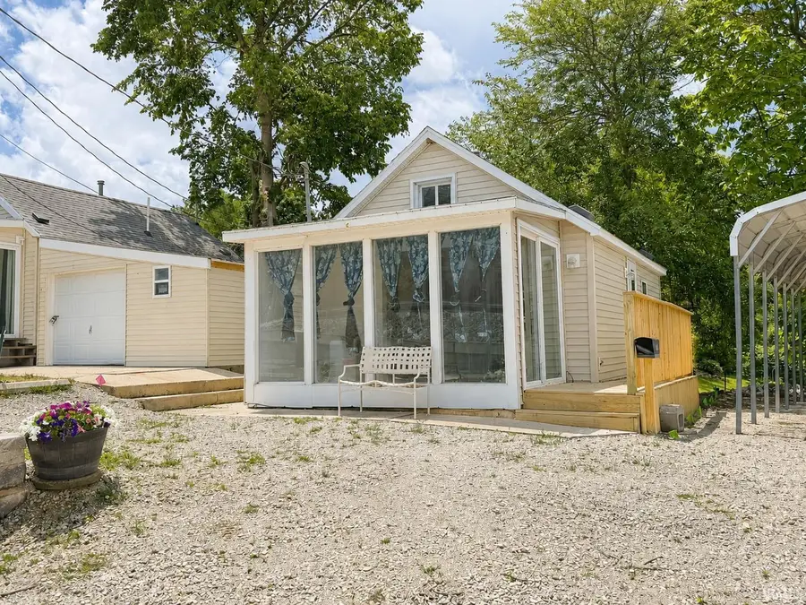 2410 N West Shafer Drive, Monticello, IN 47960 - #2