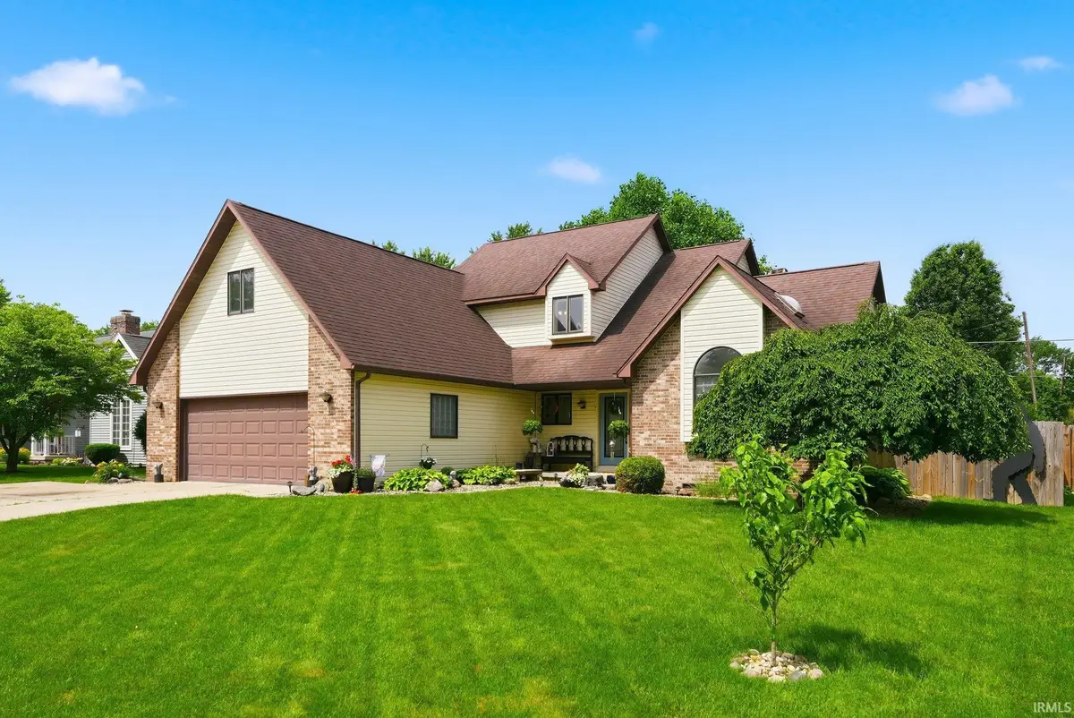2913 S Scott Drive, Yorktown, IN 47396 - #1