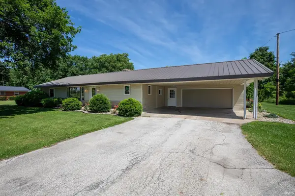 1336 Lincoln Highway, Bourbon, IN 46504