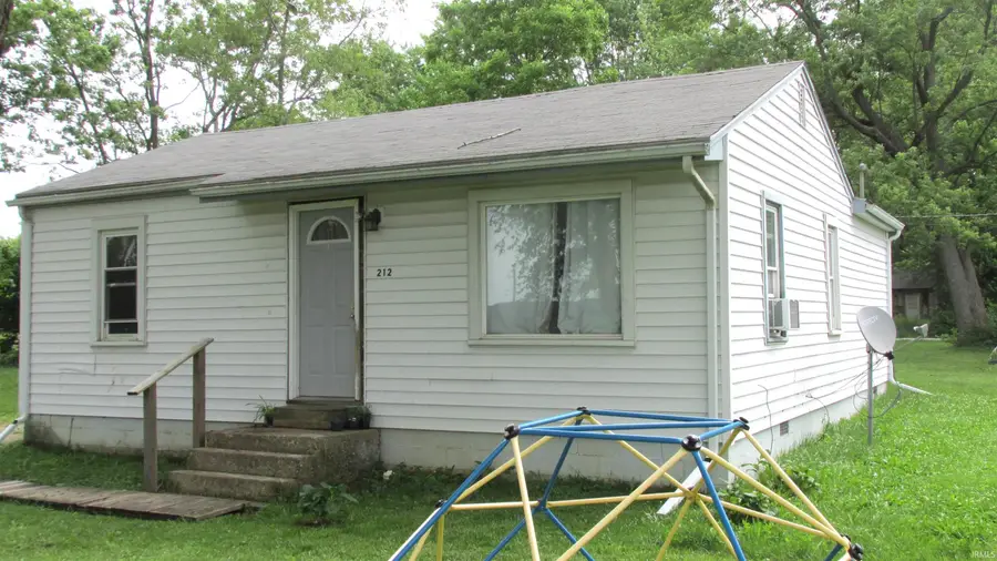 212 N Hodson Avenue, Muncie, IN 47303 - #2