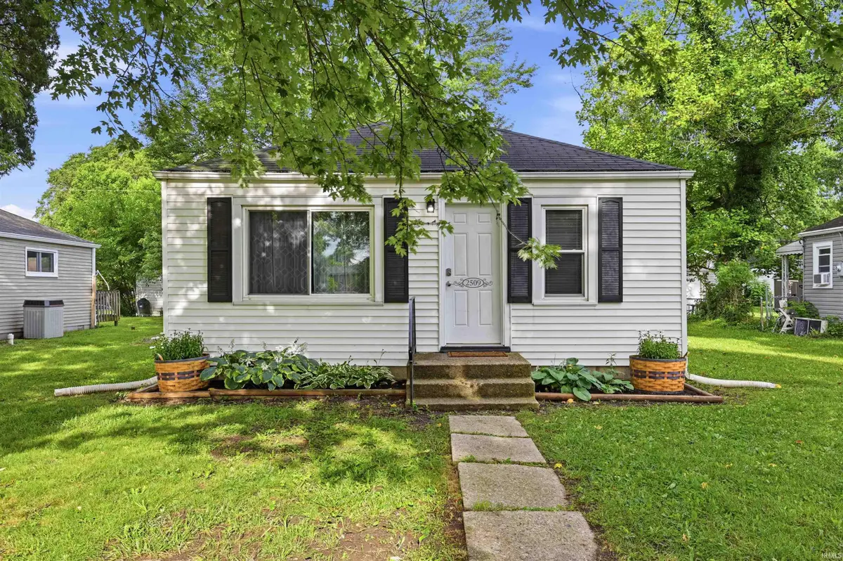 2509 N New York Ave, Muncie, IN 47304 - #1