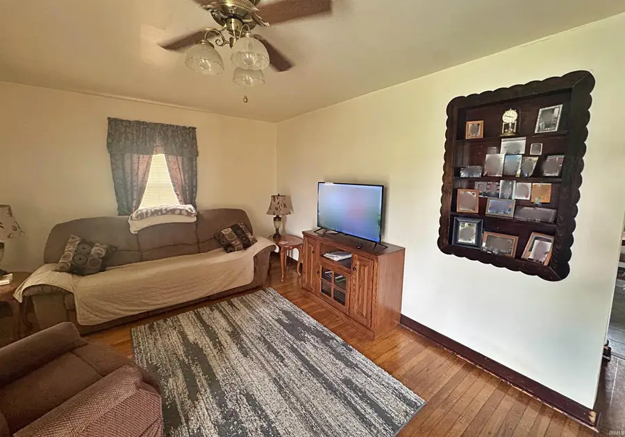 402 W Sycamore Street, Washington, IN 47501 - #2