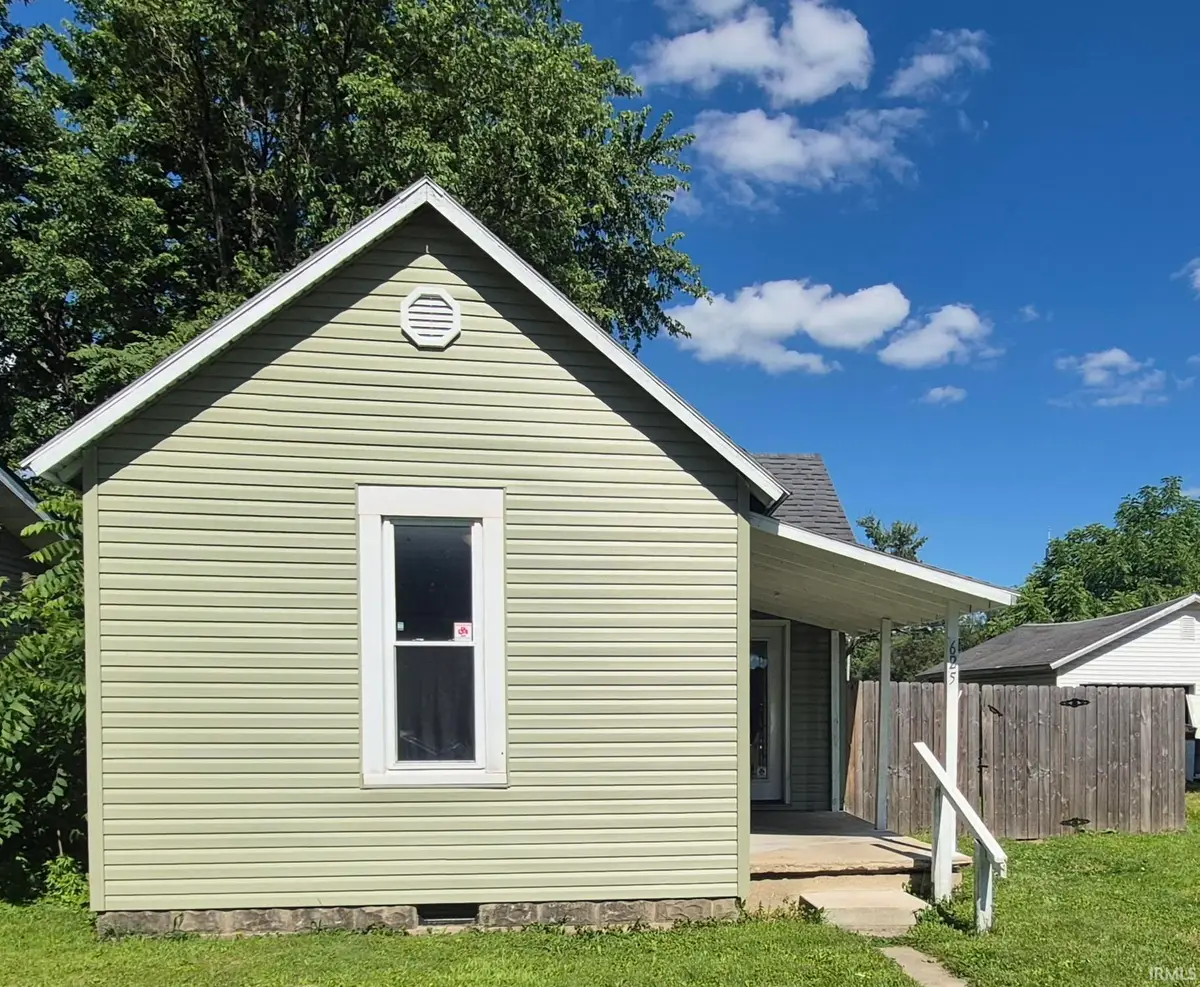 625 N Broadway, Albany, IN 47320 - #1