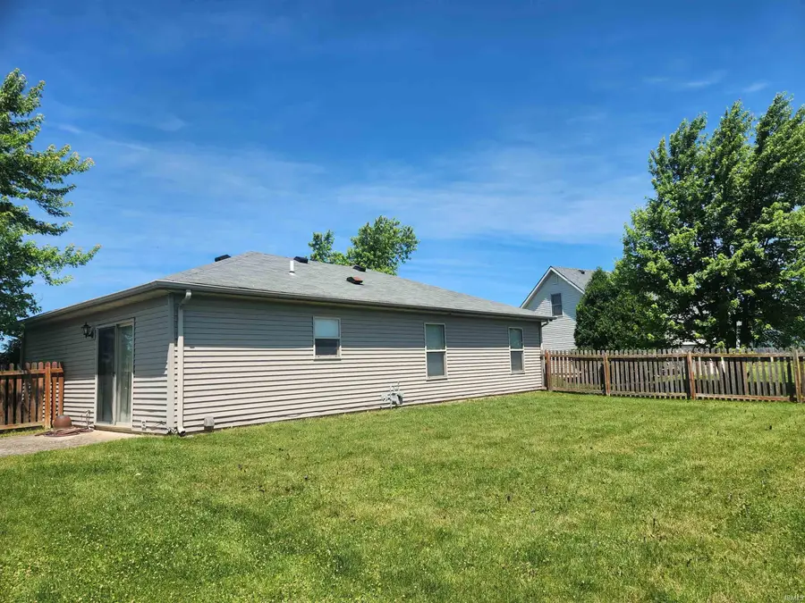 832 N Thresher Run, Churubusco, IN 46723 - #2