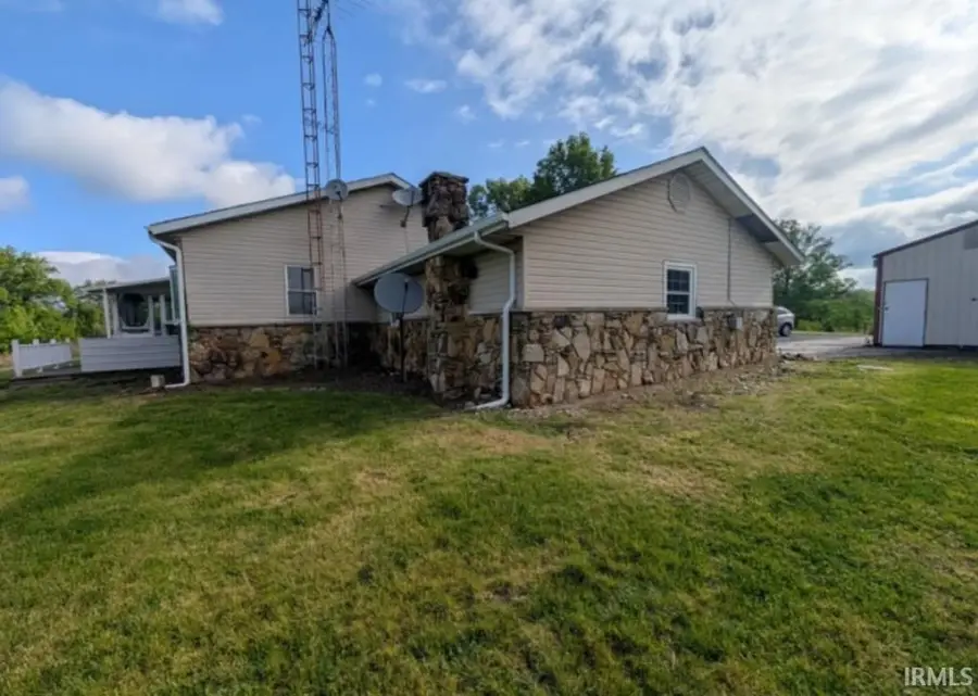 399 E Wilson Road, Bloomfield, IN 47424 - #2