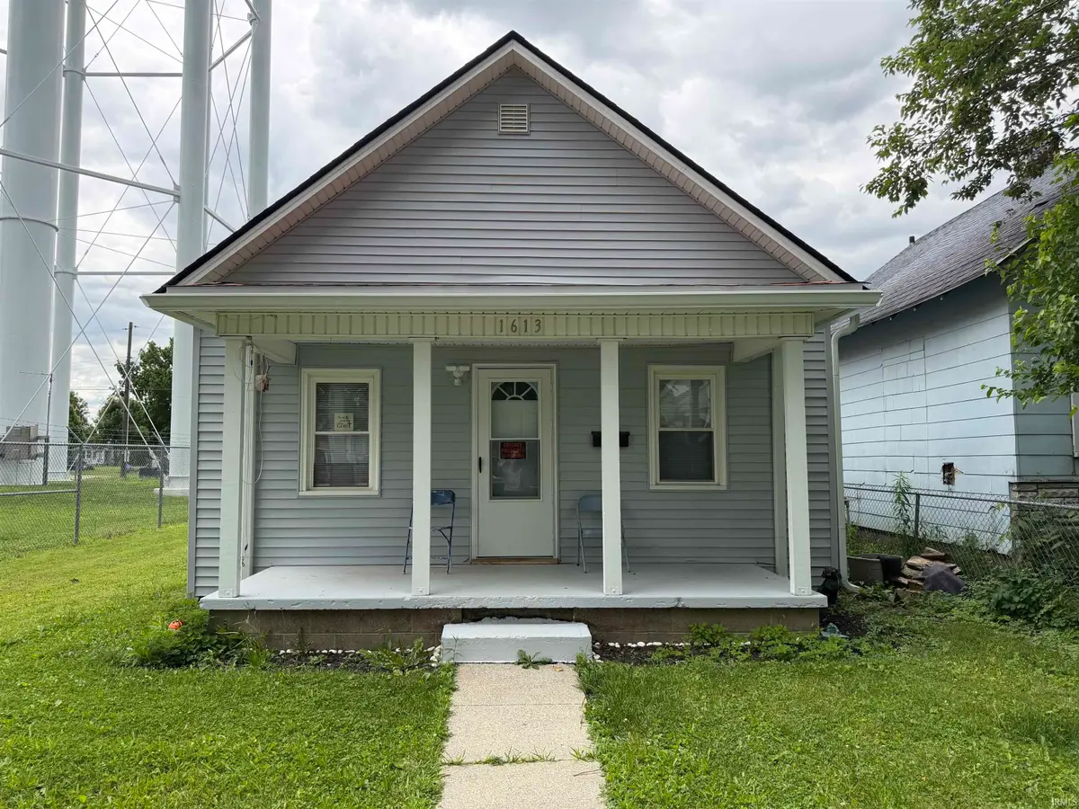 1613 W 1st Street, Marion, IN 46952 - #1