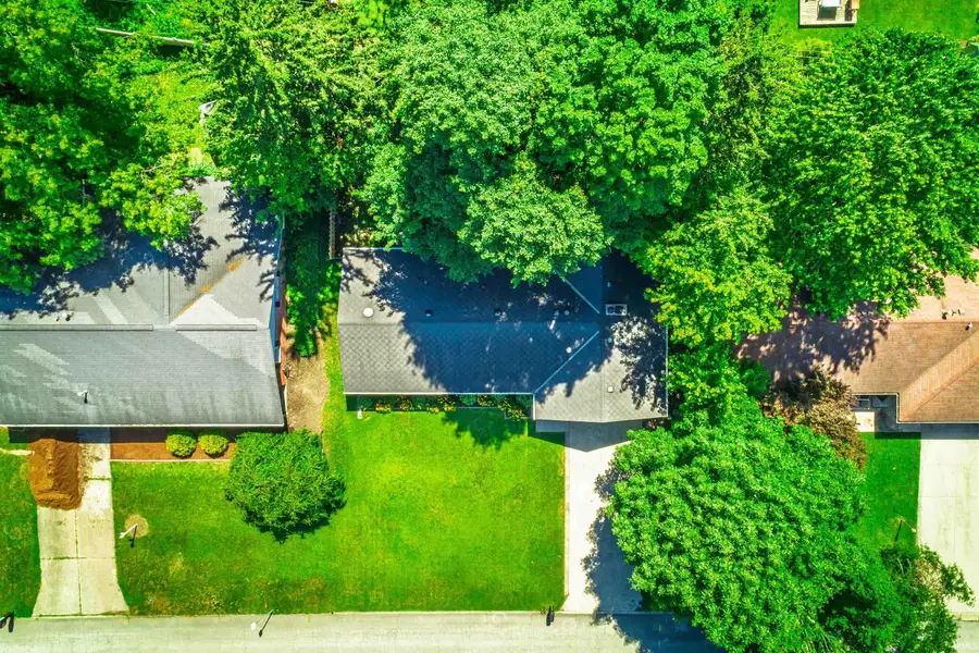 1505 N Briar Road, Muncie, IN 47304 - #3