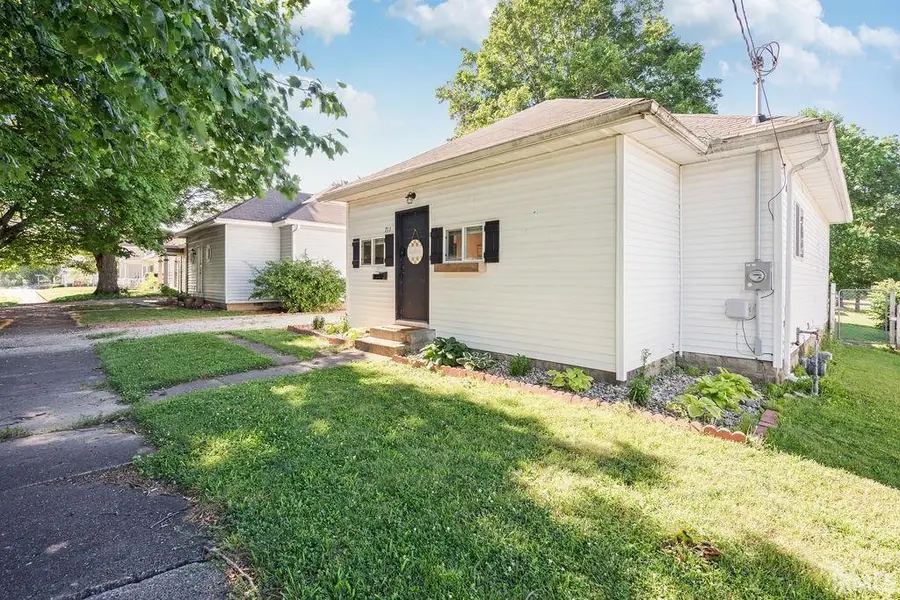 711 W Woodland Avenue, Kokomo, IN 46902 - #3