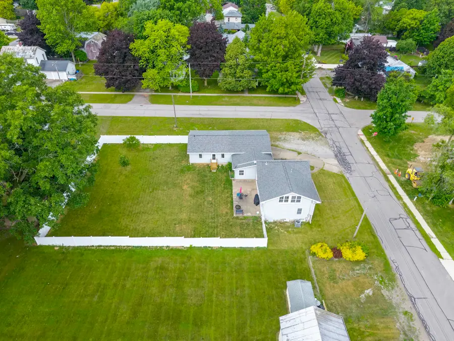 207 W Michael, Fremont, IN 46737 - #2