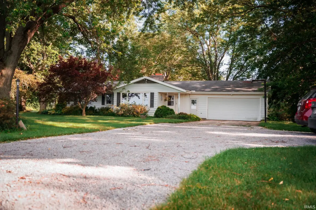 21230 County Road 40, Goshen, IN 46526 - #1