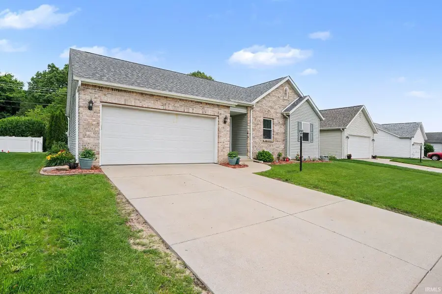 3337 Field Gate Drive, South Bend, IN 46628 - #3