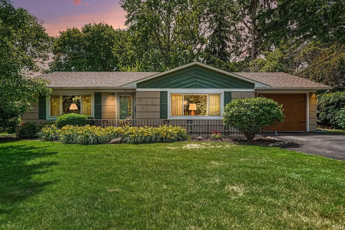 121 S Twyckenham Drive, South Bend, IN 46617 - #1