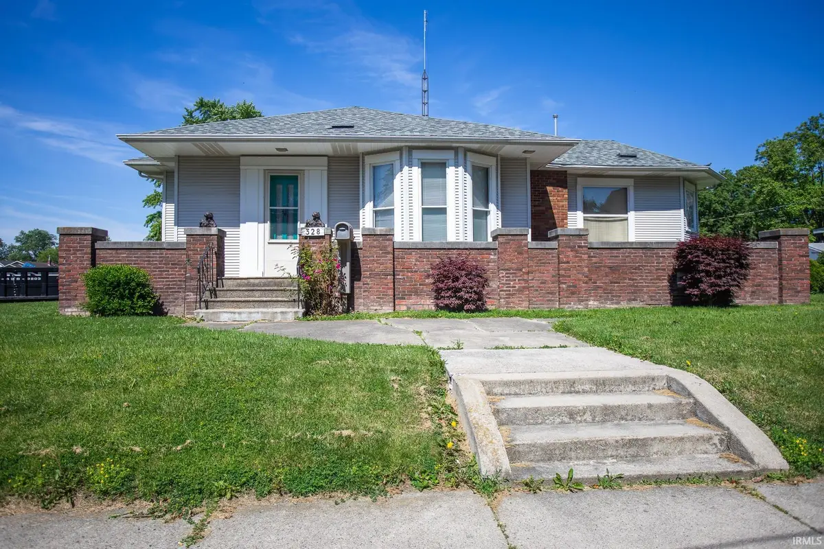 328 S Oak Street, Bluffton, IN 46714 - #1