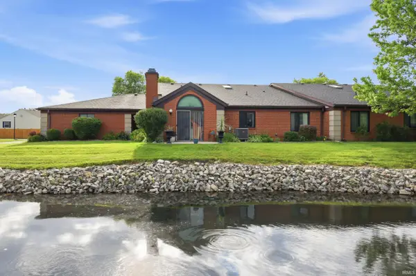 9278 Oak Run East Drive, Indianapolis, IN 46260
