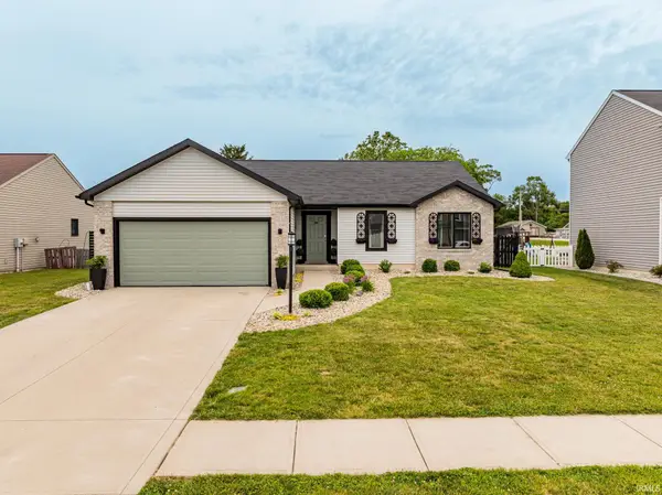 2502 Trillium Cove, Huntertown, IN 46748