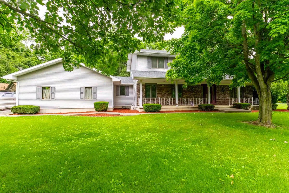 1020 N Greenbriar Drive, Columbia City, IN 46725 - #1