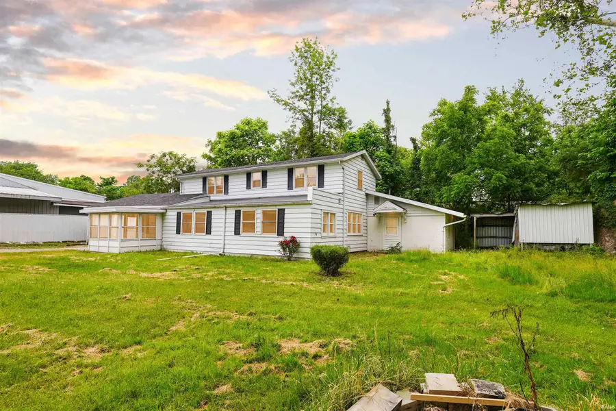 912 W Winona Avenue, Warsaw, IN 46580 - #2