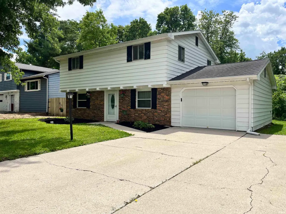 2536 Deerwood Drive, Fort Wayne, IN 46825 - #1