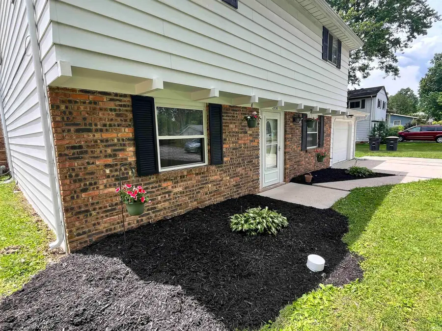 2536 Deerwood Drive, Fort Wayne, IN 46825 - #2