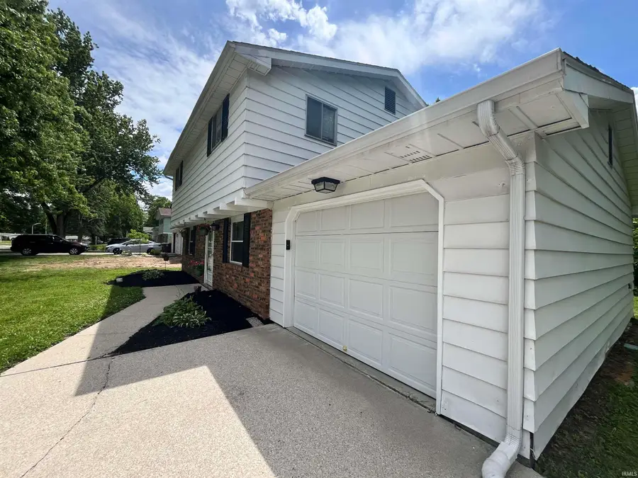 2536 Deerwood Drive, Fort Wayne, IN 46825 - #3