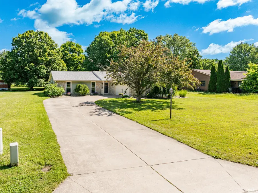 1710 W Sun Valley Parkway, Muncie, IN 47303 - #2