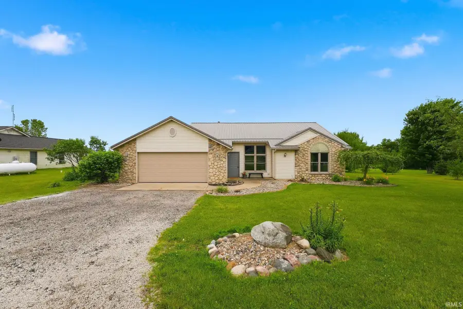 8377 N Hall Lake Rd, Kendallville, IN 46755 - #3