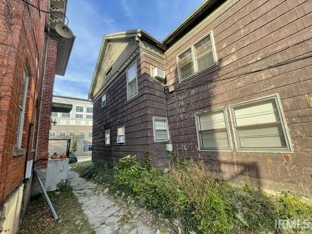 813 W Berry Street, Fort Wayne, IN 46802 - #2