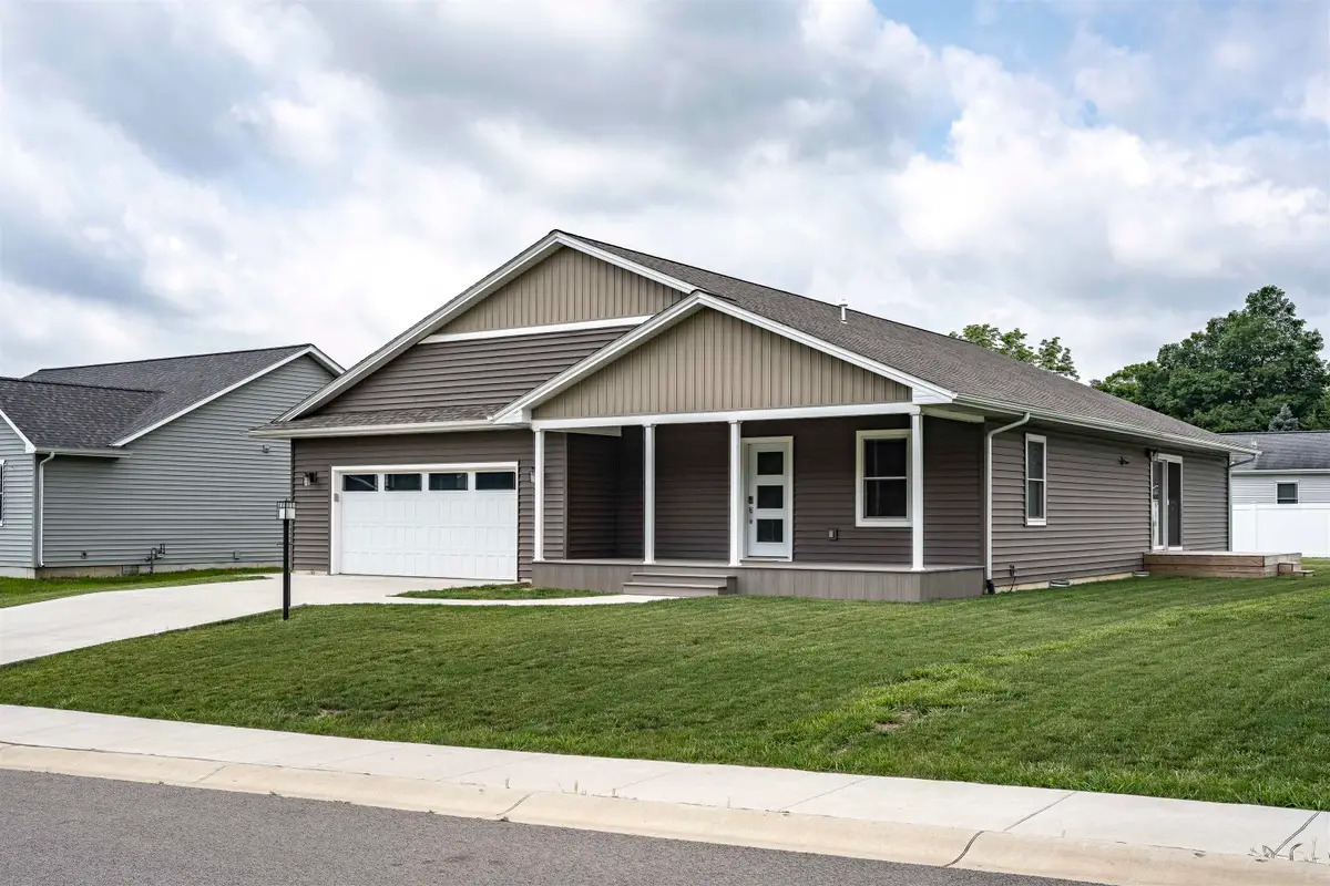 408 Ash Street, Pierceton, IN 46562 - #1