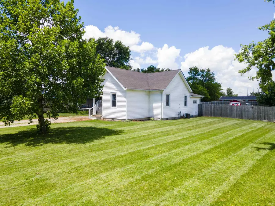 113 E Penn Street, Van Buren, IN 46991 - #2