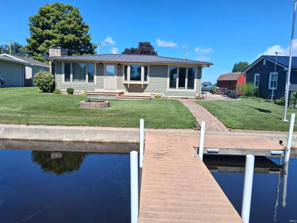 10558 S Bouse Drive, Silver Lake, IN 46982 - #1