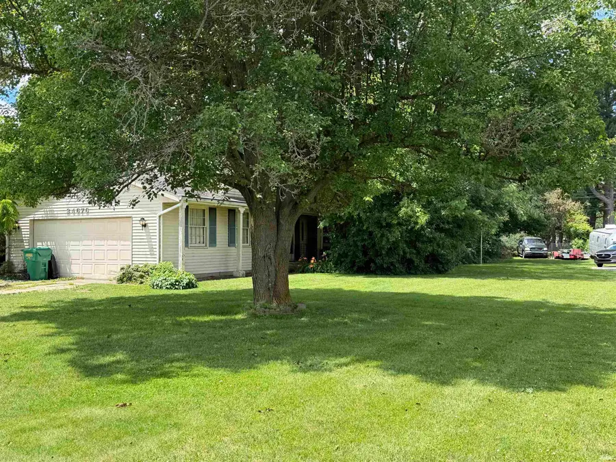 24676 Elmhurst Drive, Elkhart, IN 46517 - #2