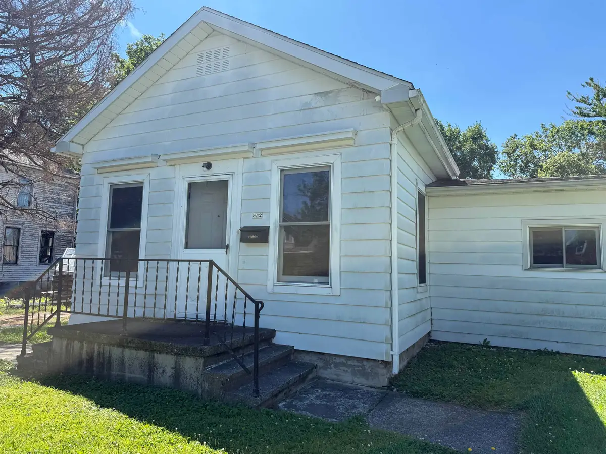 942 Bell Avenue, New Haven, IN 46774 - #1