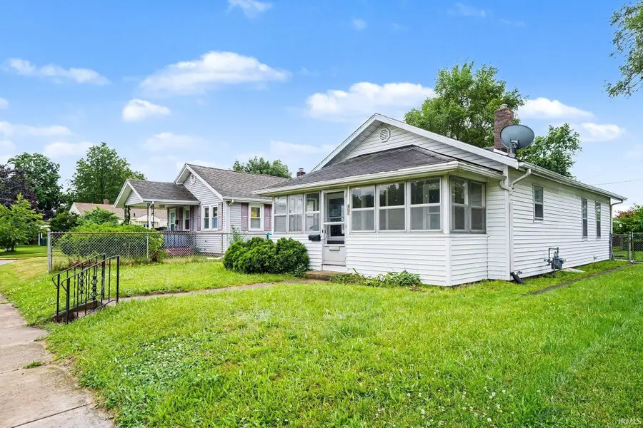 133 E Edgar Avenue, Mishawaka, IN 46545 - #2