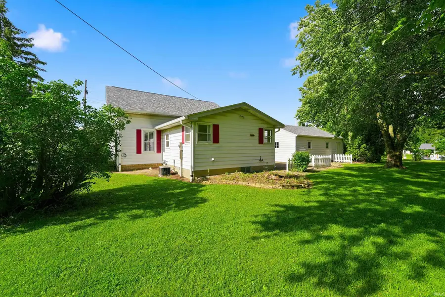 8901 E Jackson Street, Selma, IN 47383 - #3
