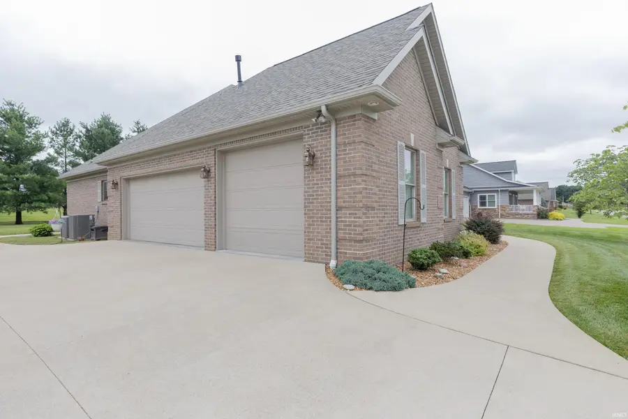 706 E Edinborough Court, Haubstadt, IN 47639 - #2