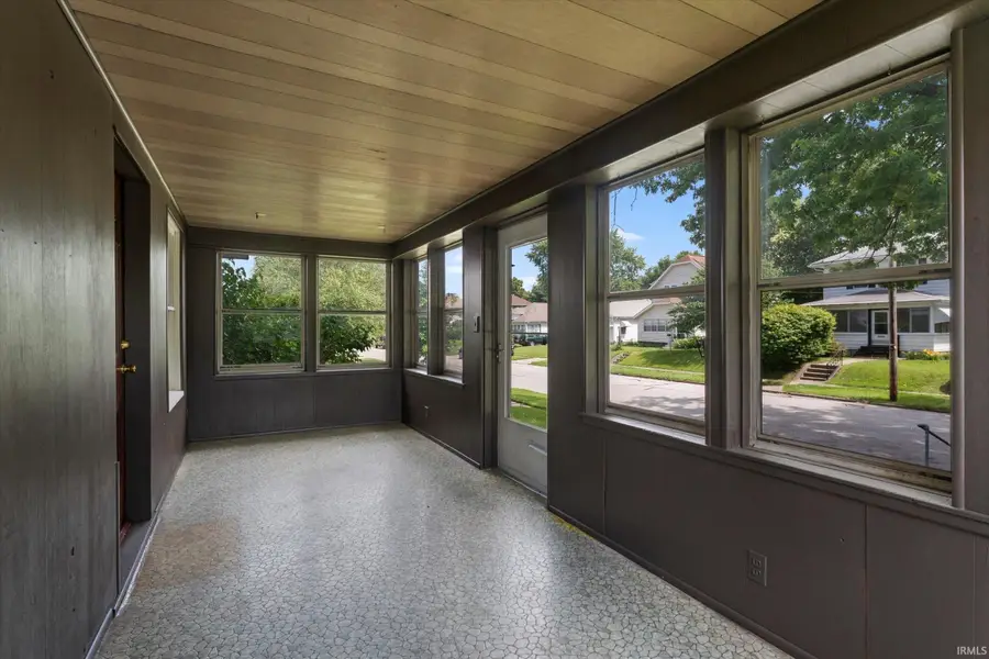 809 E Victoria Street, South Bend, IN 46614 - #2