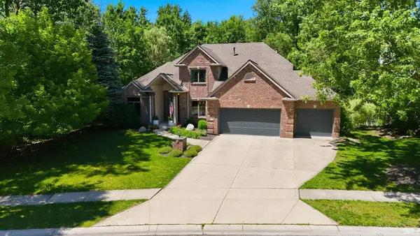 1103 Falcon Creek Parkway, Fort Wayne, IN 46804