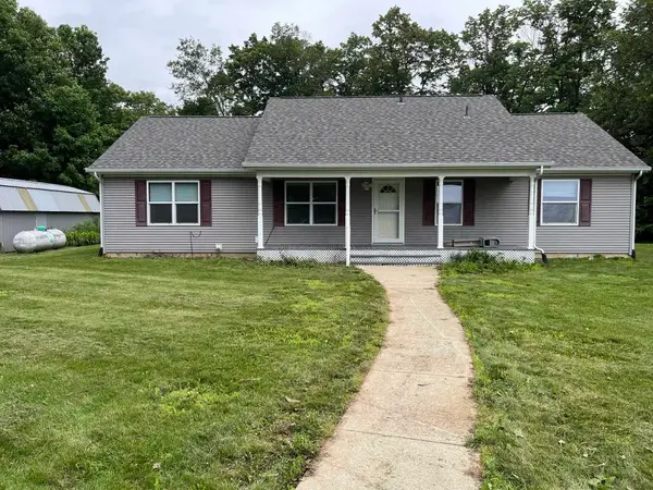 8812 N 100 E Street, Huntington, IN 46750